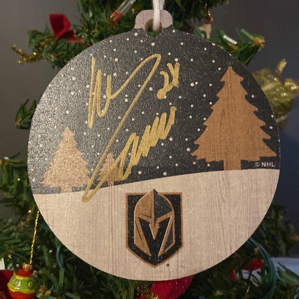VGK #28 William Carrier autographed 3-1/2” Christmas Ornament